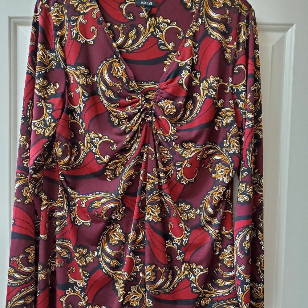Apt. 9 Women's Burgundy Red Baroque Print Long Sleeve Top